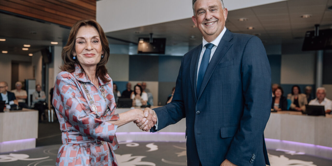 Herbenoeming burgemeester Schmalschläger
