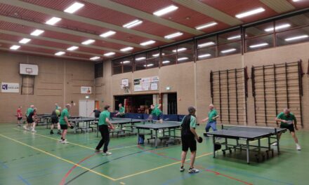 Tafeltennissen op maandagmiddag in Neer