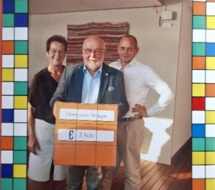 OPEN CLUB ROGGEL ONTVANGT EEN CHEQUE VAN 3500 EURO